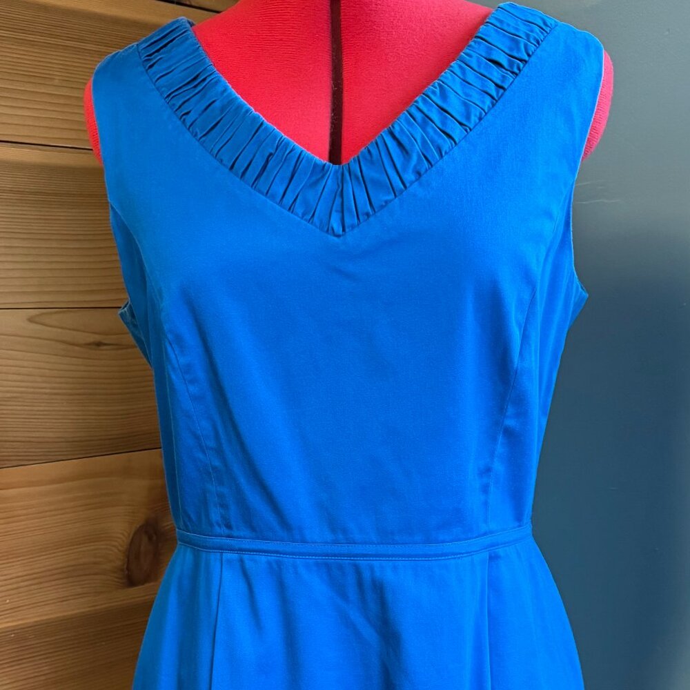 Tahari Arthur S. Levine Blue V Neck Dress - 14